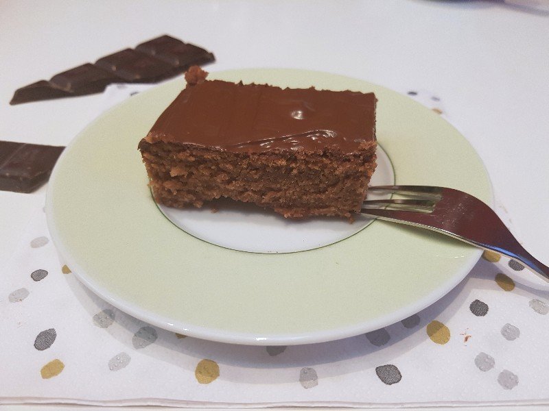 Schokoladen-Blechkuchen mit Schokoguss aus mit dem Thermomix ...