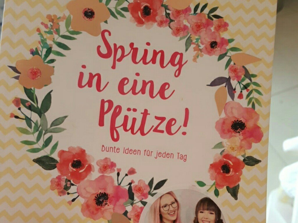 Spring in eine Pfütze