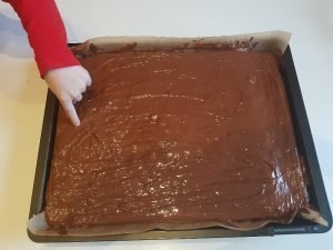 Schokoladen-Blechkuchen mit Schokoguss