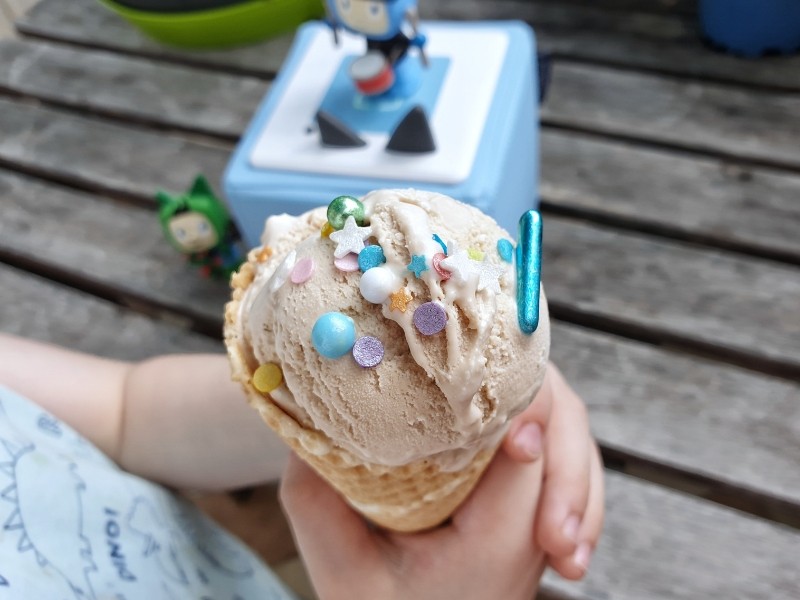 Nuss-Nougat-Eis Rezept für den perfekten Sommer - SIMPLYLOVELYCHAOS