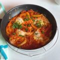 shakshuka rezept, shakshuka aubergine, shakshuka deutsch, shakshuka dosentomaten, shakshuka einfach, shakshuka eier, shakshuka feta, shakshuka gewürz, shakshuka gericht, shakshuka gesund, shakshuka herkunft, shakshuka hummus, shakshuka israel,